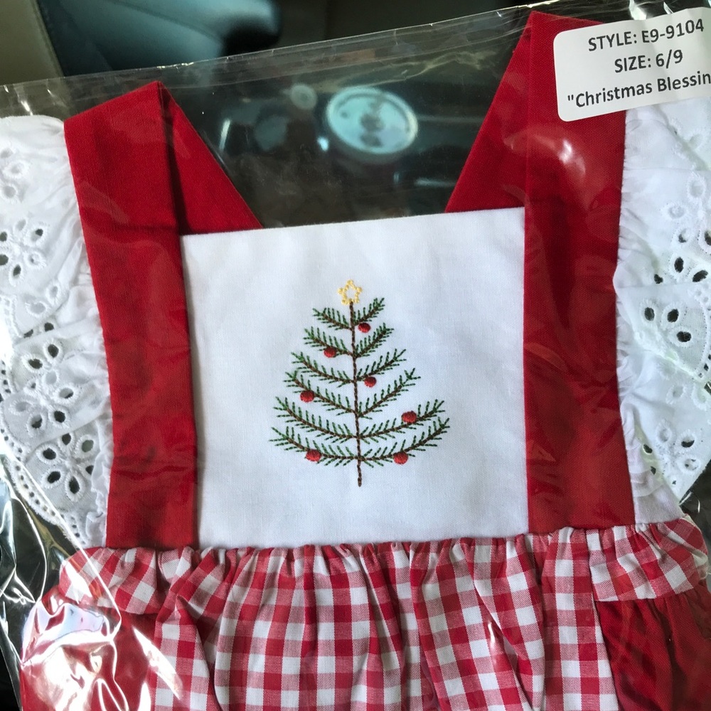 Ricrac and ruffles Christmas bubble